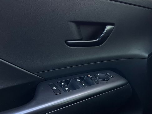 Used 2025 Hyundai Kona SEL image 21