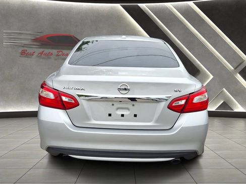 Used 2017 Nissan Altima 2.5 SV image 5