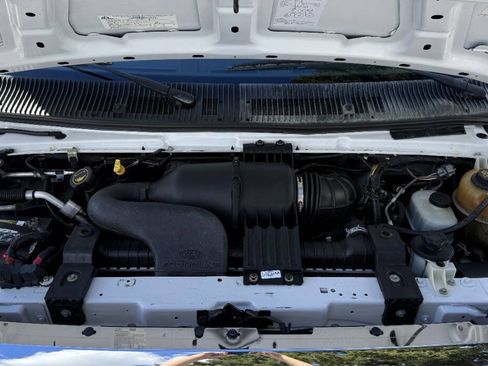 Used 2016 Ford E-450 and Econoline 450 Super Duty w/ Shuttle Bus Prep Package RWD image 37