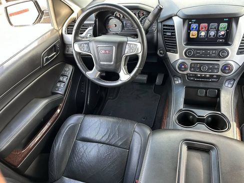 Used 2018 GMC Yukon XL SLT w/ Open Road Package AWD/4WD image 16