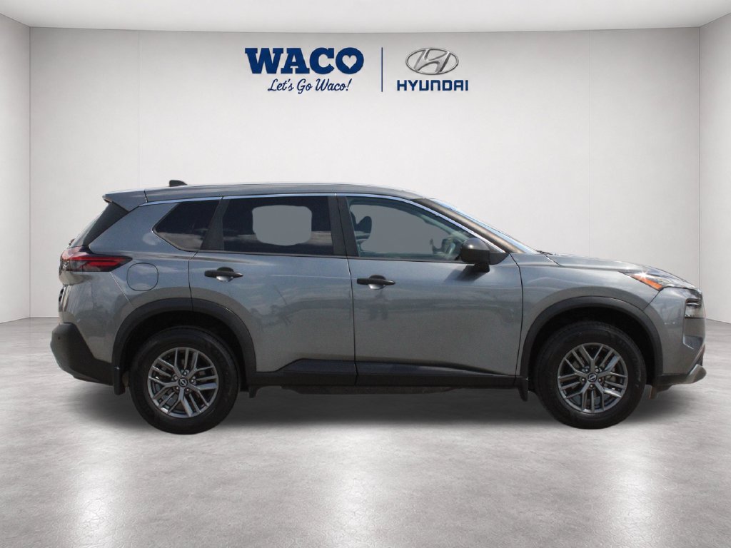 Used 2023 Nissan Rogue S FWD image 11