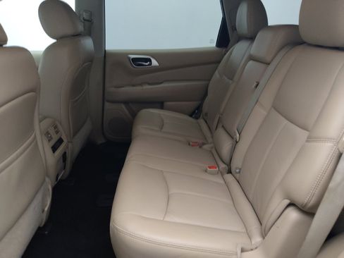 Used 2017 Nissan Pathfinder SL FWD image 18