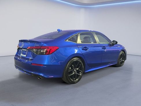 Used 2023 Honda Civic Sport image 5