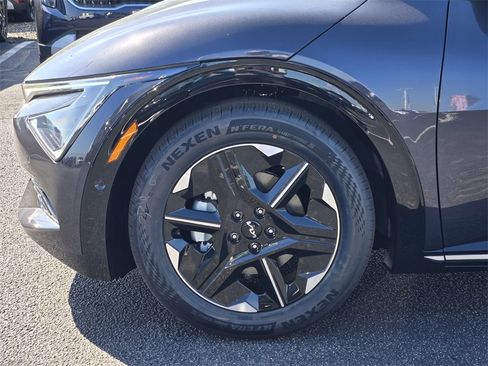 New 2025 Kia EV6 Wind image 5