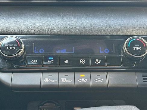 Used 2025 Hyundai Elantra Sport image 20