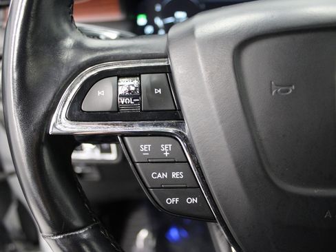 Used 2022 Lincoln Nautilus Reserve image 22