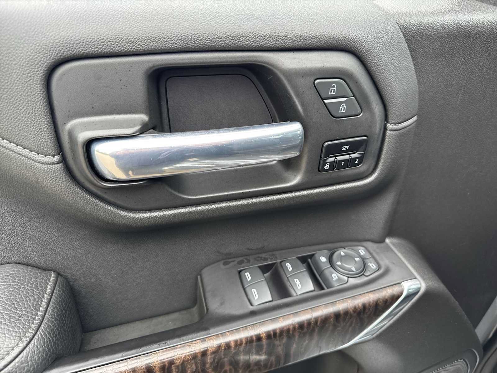 Certified 2020 GMC Sierra 1500 Denali w/ Denali Premium Package AWD/4WD image 15