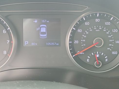 Used 2019 Kia Cadenza Premium FWD image 25