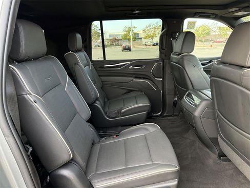 Certified 2023 Cadillac Escalade ESV Sport w/ LPO, ONYX Package image 33