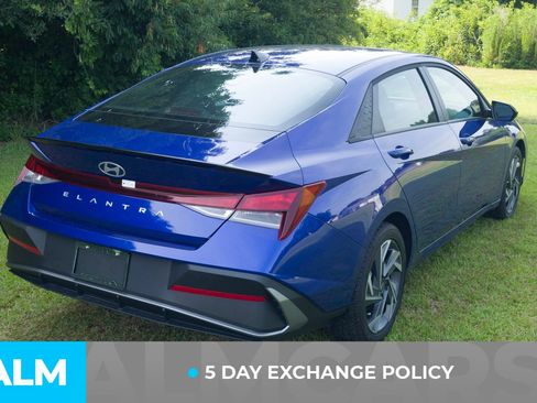Used 2025 Hyundai Elantra Sport FWD image 4