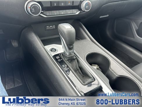 Used 2025 Nissan Altima 2.5 SV FWD image 19