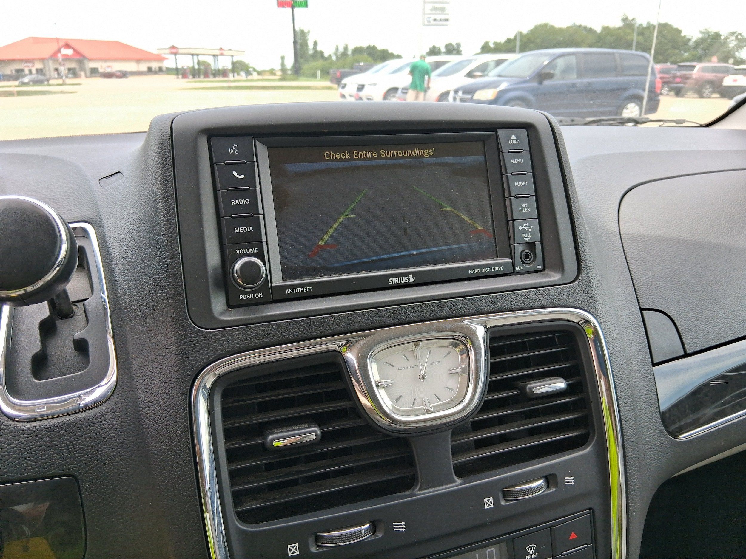 Used 2013 Chrysler Town & Country Touring FWD image 12