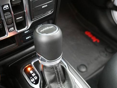 Used 2025 Jeep Gladiator Sport AWD/4WD image 21