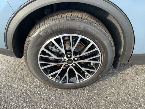 New 2026 Ford Escape SE w/ PHEV Premium Package FWD image 31