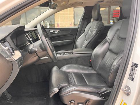 Used 2021 Volvo XC60 T5 Inscription w/ Advanced Package AWD/4WD image 9