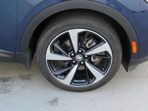 Used 2022 Buick Envision Essence w/ Safety Package AWD/4WD image 35