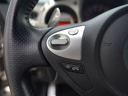 Used 2009 Nissan 370Z Coupe RWD image 24