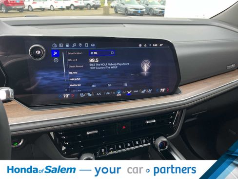 Used 2025 Chevrolet Tahoe High Country image 16