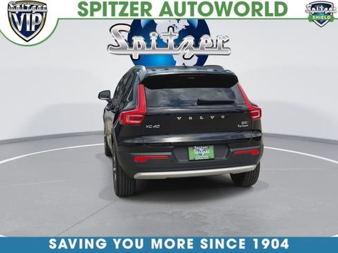 Used 2025 Volvo XC40 B5 Plus AWD/4WD image 8