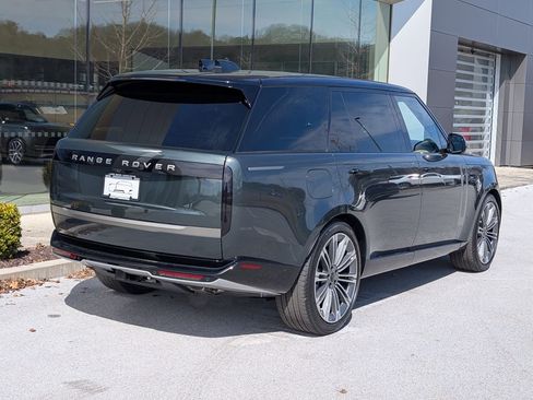 New 2026 Land Rover Range Rover Long Wheelbase SE AWD/4WD image 8