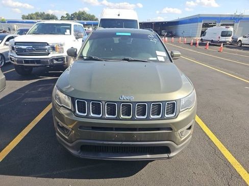 Used 2021 Jeep Compass Latitude w/ Convenience Group AWD/4WD image 5