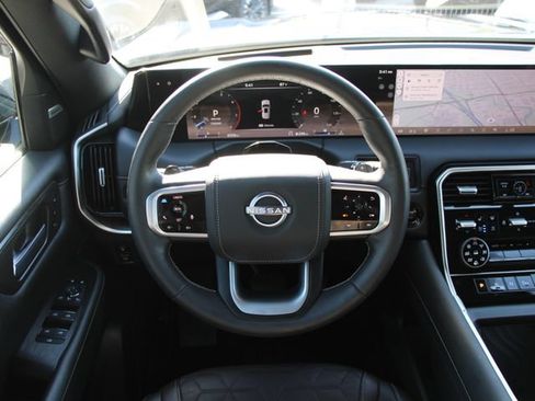 Certified 2025 Nissan Armada Platinum Reserve AWD/4WD image 18