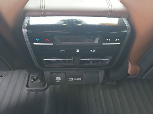 Used 2022 Acura MDX FWD w/ Technology Package image 13