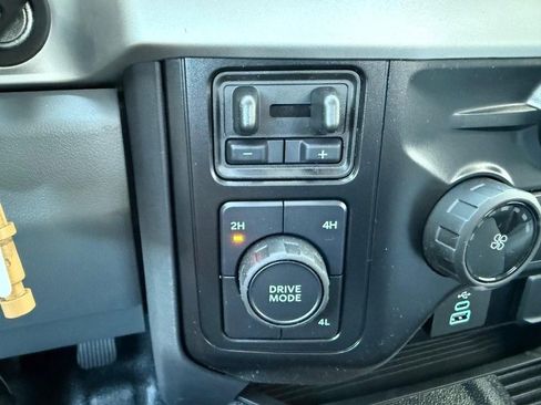 New 2025 Ford F550 4x4 Regular Cab Super Duty image 13