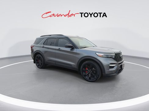 Used 2023 Ford Explorer ST w/ Equipment Group 401A image 2