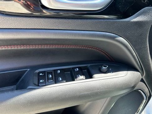 Used 2025 Jeep Compass Trailhawk AWD/4WD image 4