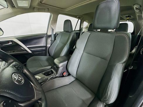 Used 2018 Toyota RAV4 XLE image 13