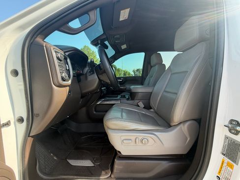 Used 2020 Chevrolet Silverado 2500 LTZ w/ LTZ Premium Package AWD/4WD image 11