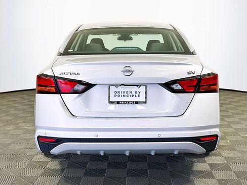 Used 2024 Nissan Altima 2.5 SV image 7