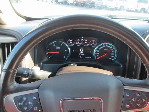 Used 2019 GMC Sierra 2500 Denali w/ Duramax Plus Package image 31