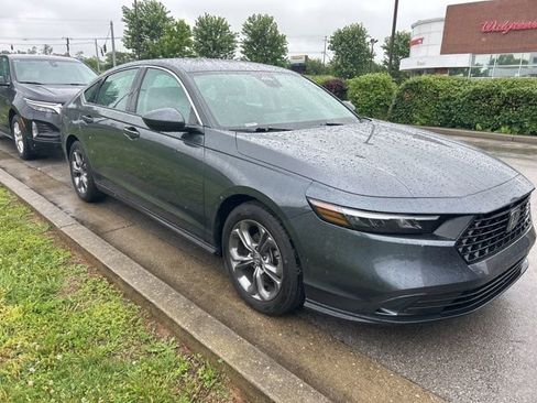 Used 2024 Honda Accord EX image 2