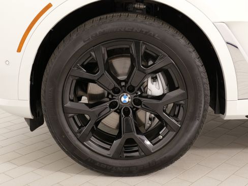 Used 2025 BMW X7 xDrive40i image 41