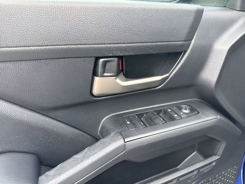 Used 2025 Toyota Tacoma TRD Off-Road image 26