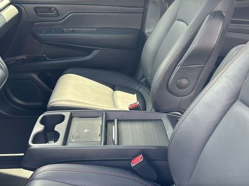 Used 2025 Honda Odyssey Sport-L image 23