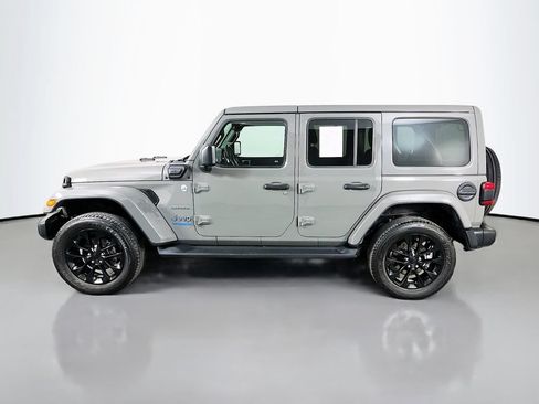 Used 2021 Jeep Wrangler Unlimited Sahara w/ Dual Top Group AWD/4WD image 5