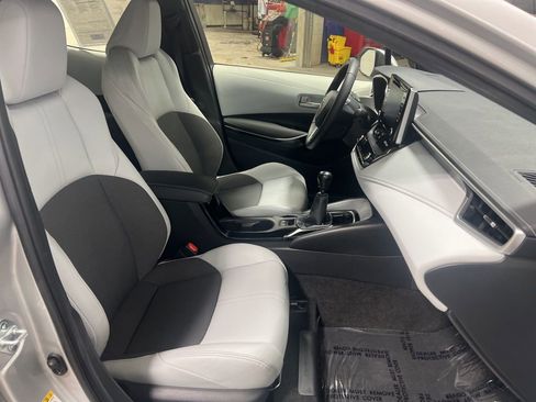 Used 2020 Toyota Corolla XSE image 9