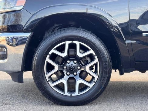 Used 2025 RAM 1500 Laramie AWD/4WD image 11