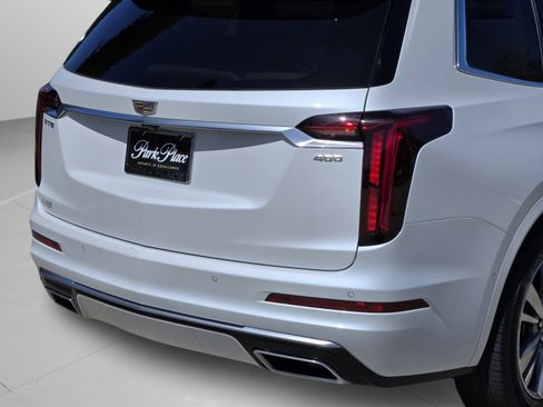 Used 2022 Cadillac XT6 Premium Luxury w/ Platinum Package FWD image 41