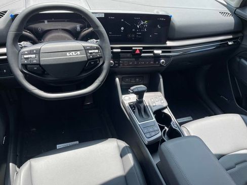 New 2026 Kia Sportage SX image 2