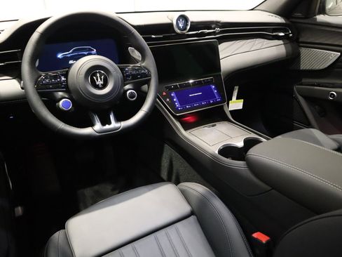 New 2025 Maserati Grecale Modena image 21