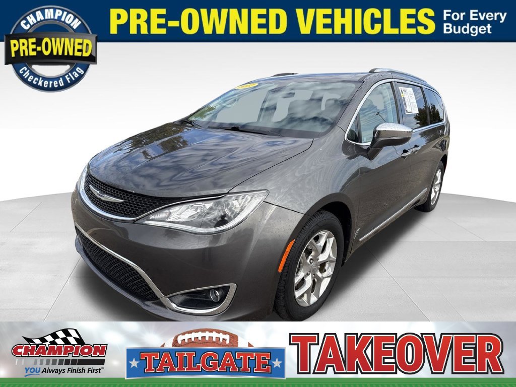Used 2017 Chrysler Pacifica Limited FWD image 1