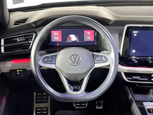 Used 2024 Volkswagen Atlas Cross Sport SEL Premium R-Line image 13