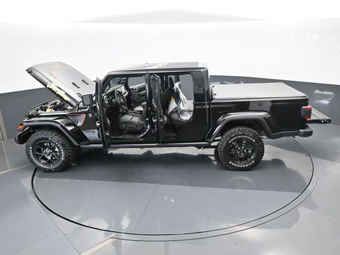 Used 2024 Jeep Gladiator Sport image 57