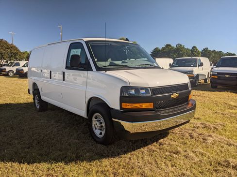 New 2025 Chevrolet Express 2500 w/ Driver Convenience Package image 2