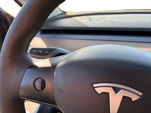 Used 2022 Tesla Model 3 Long Range AWD/4WD image 21