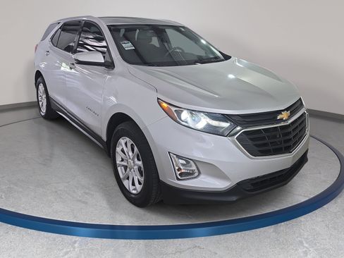 Used 2018 Chevrolet Equinox LT FWD image 4